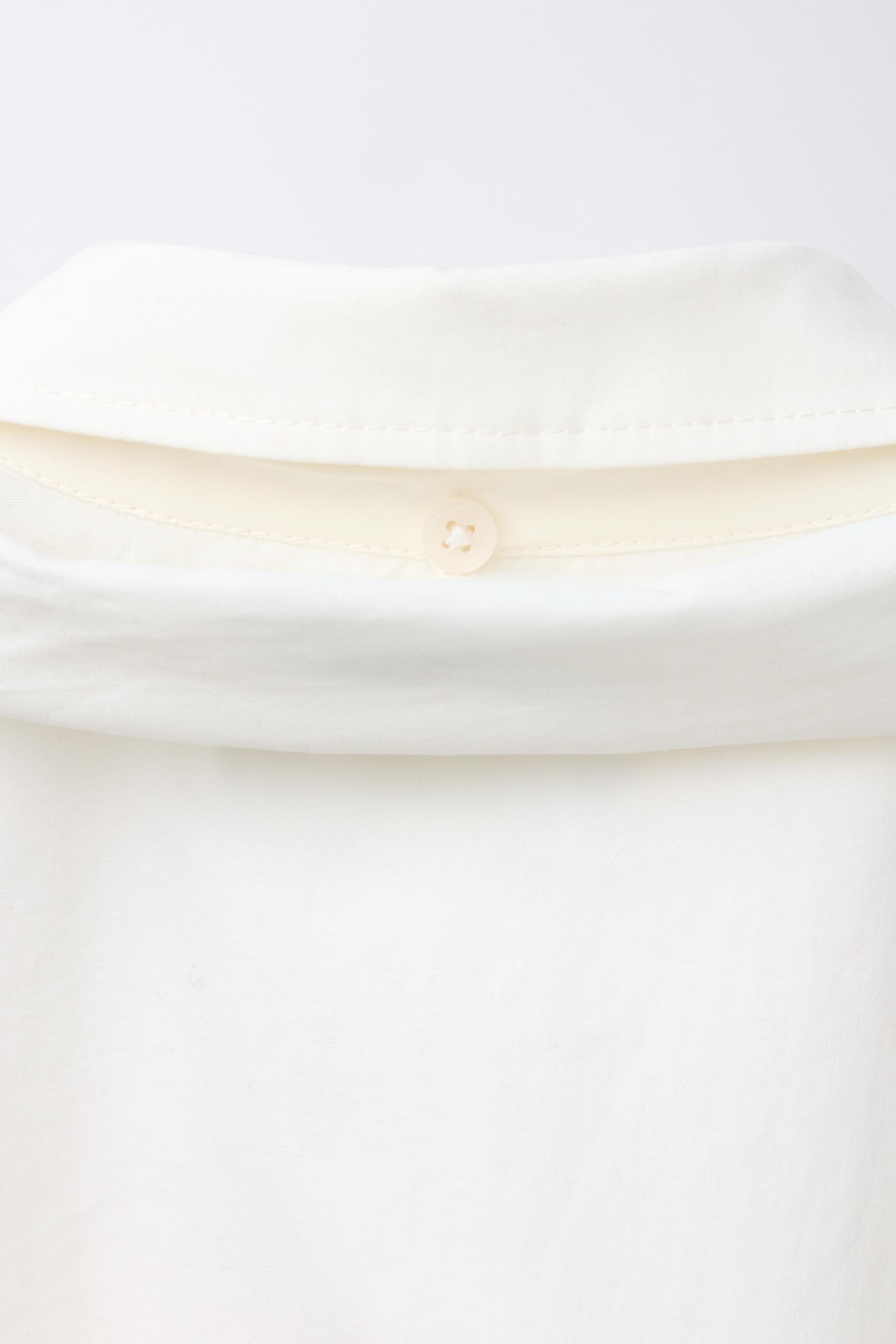 CHEMISE COURTE À FOULARD DÉTACHABLE